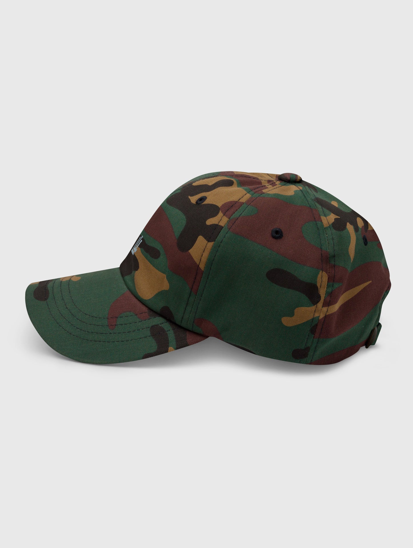 Minimalist athletic cap – stylish and functional for everyday wear.