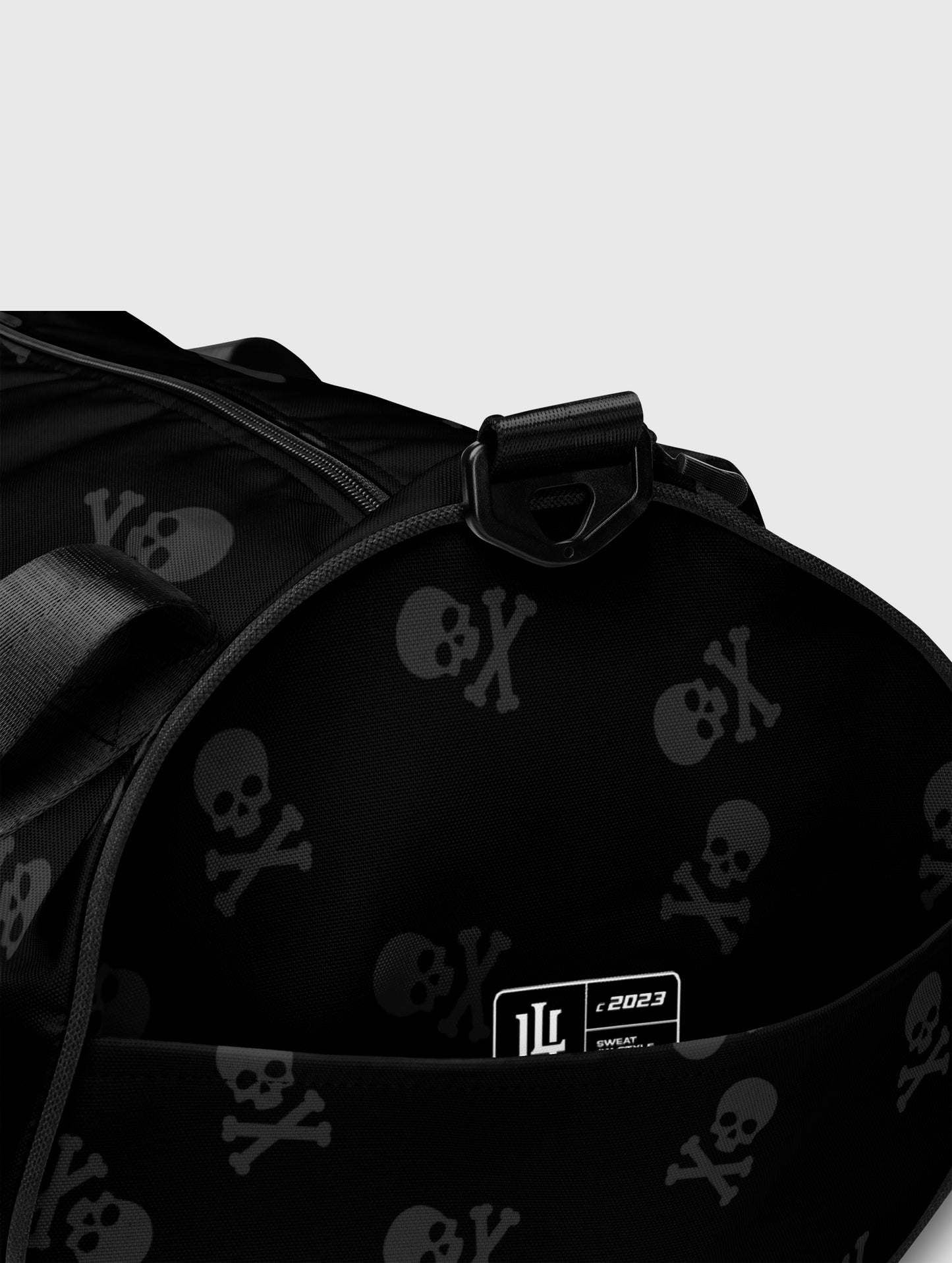 Large-capacity gym bag – perfect for fitness gear and personal items