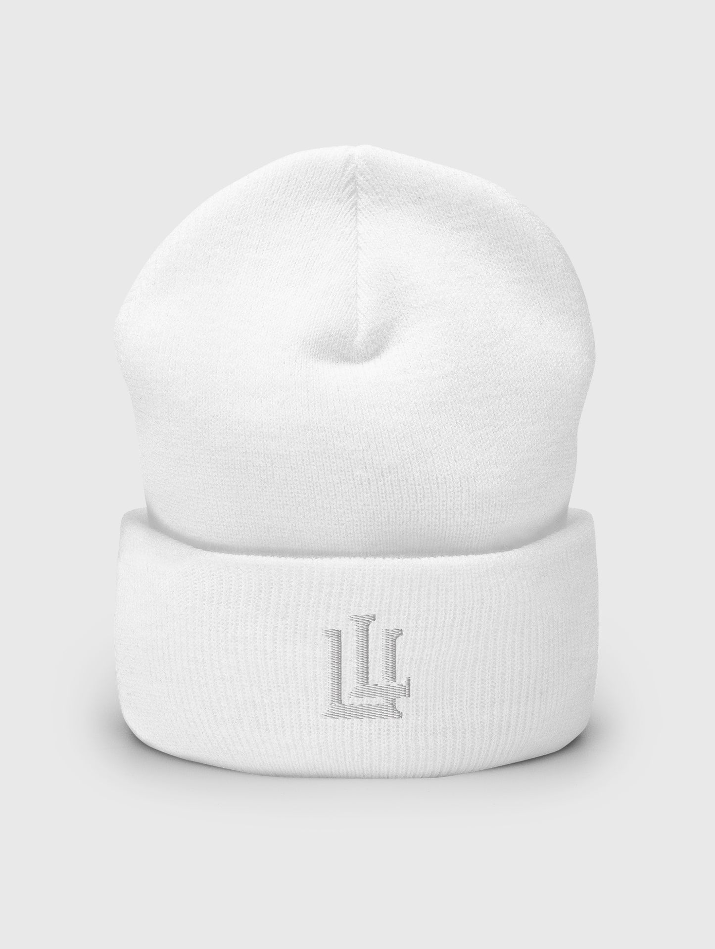White gym beanie – sleek and stylish for fitness and streetwear outfits.