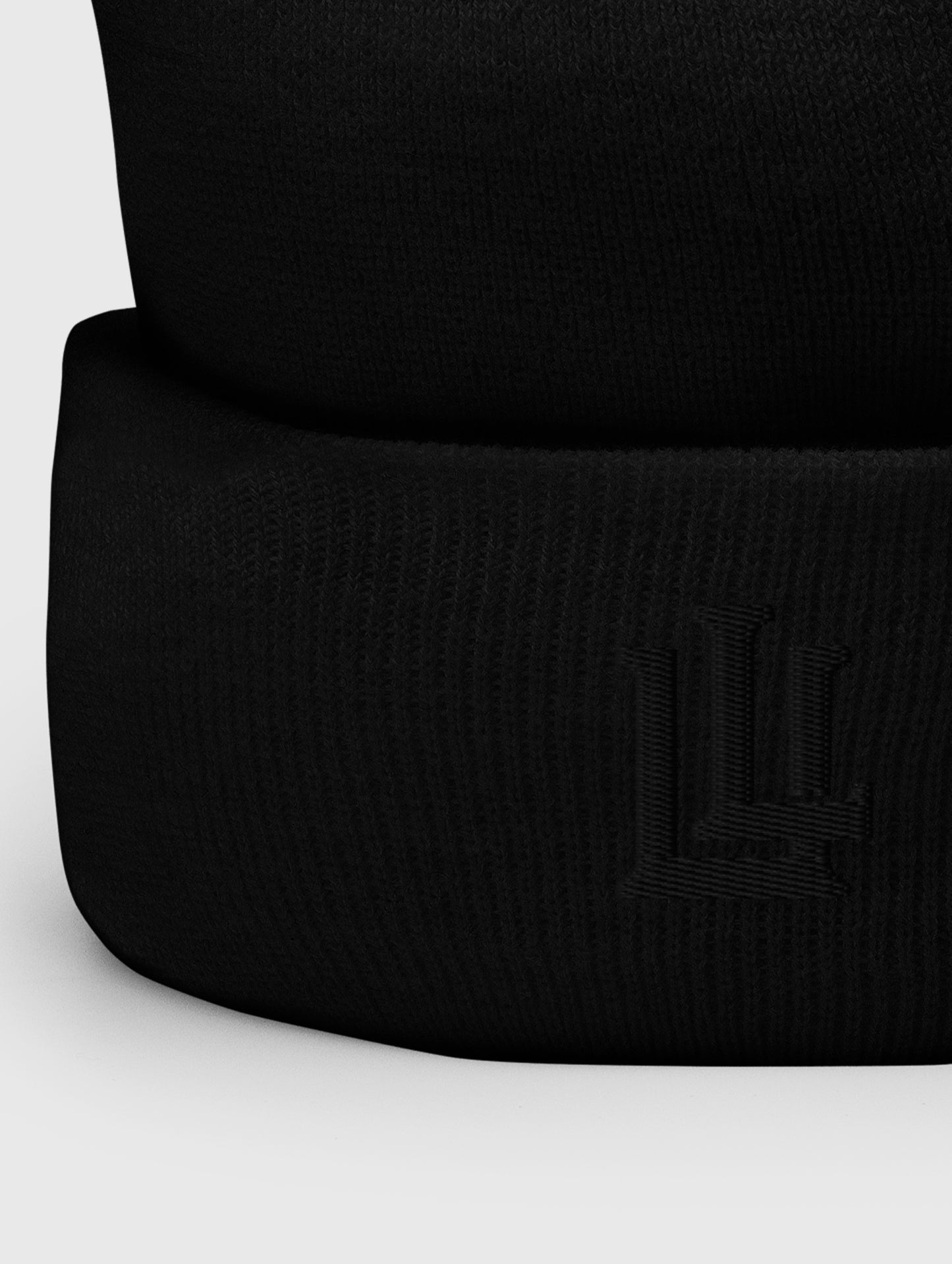 Men’s black beanie – classic knit design for gym and casual wear