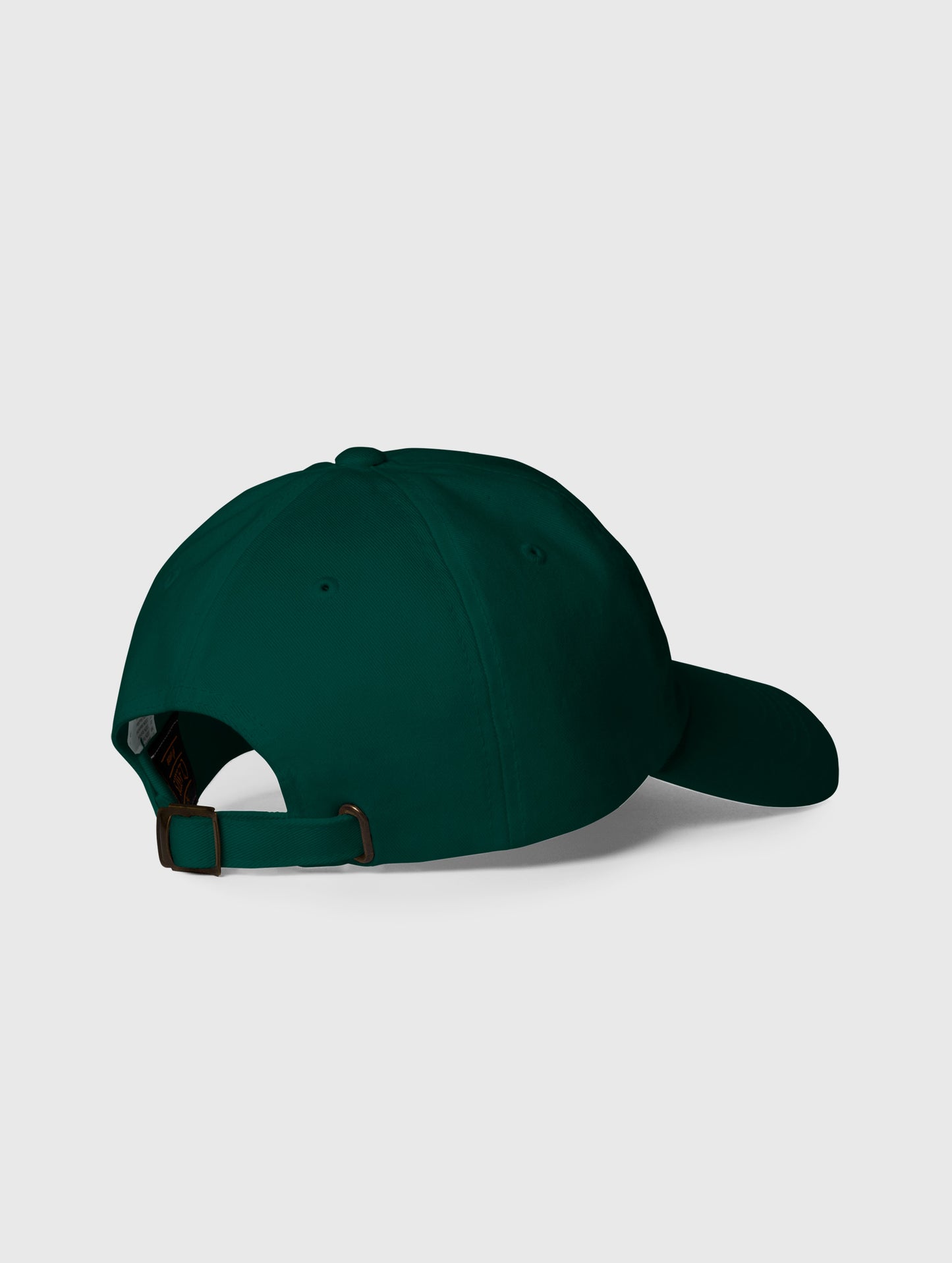 Classic dad cap – curved brim and adjustable strap for all-day comfort.