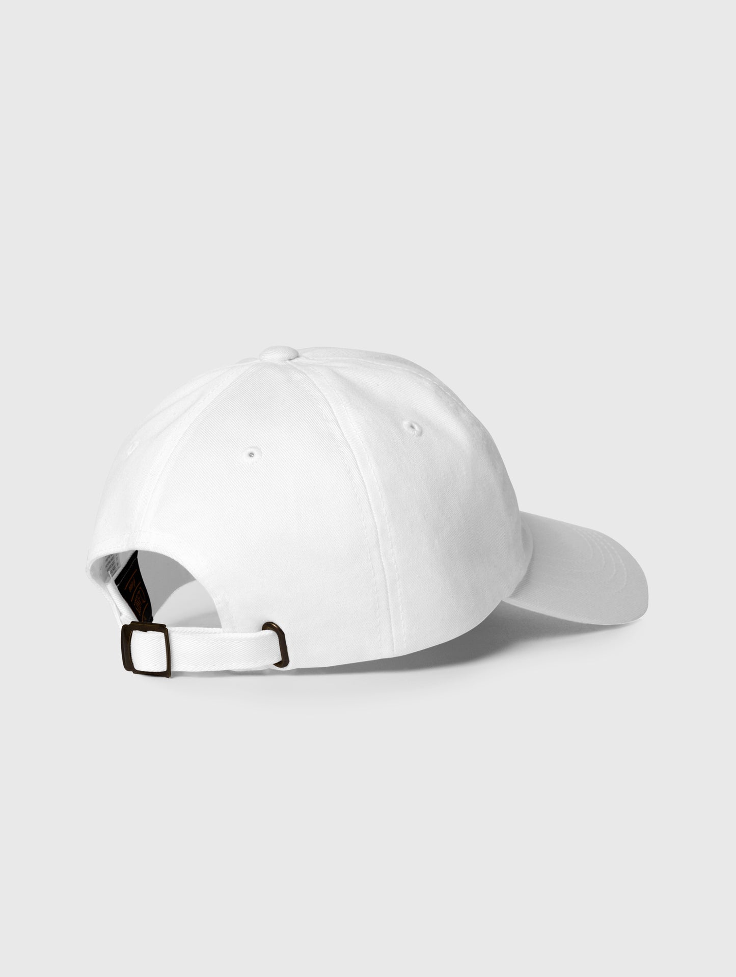 Unisex white cap – street-style inspired for fitness and everyday wear.