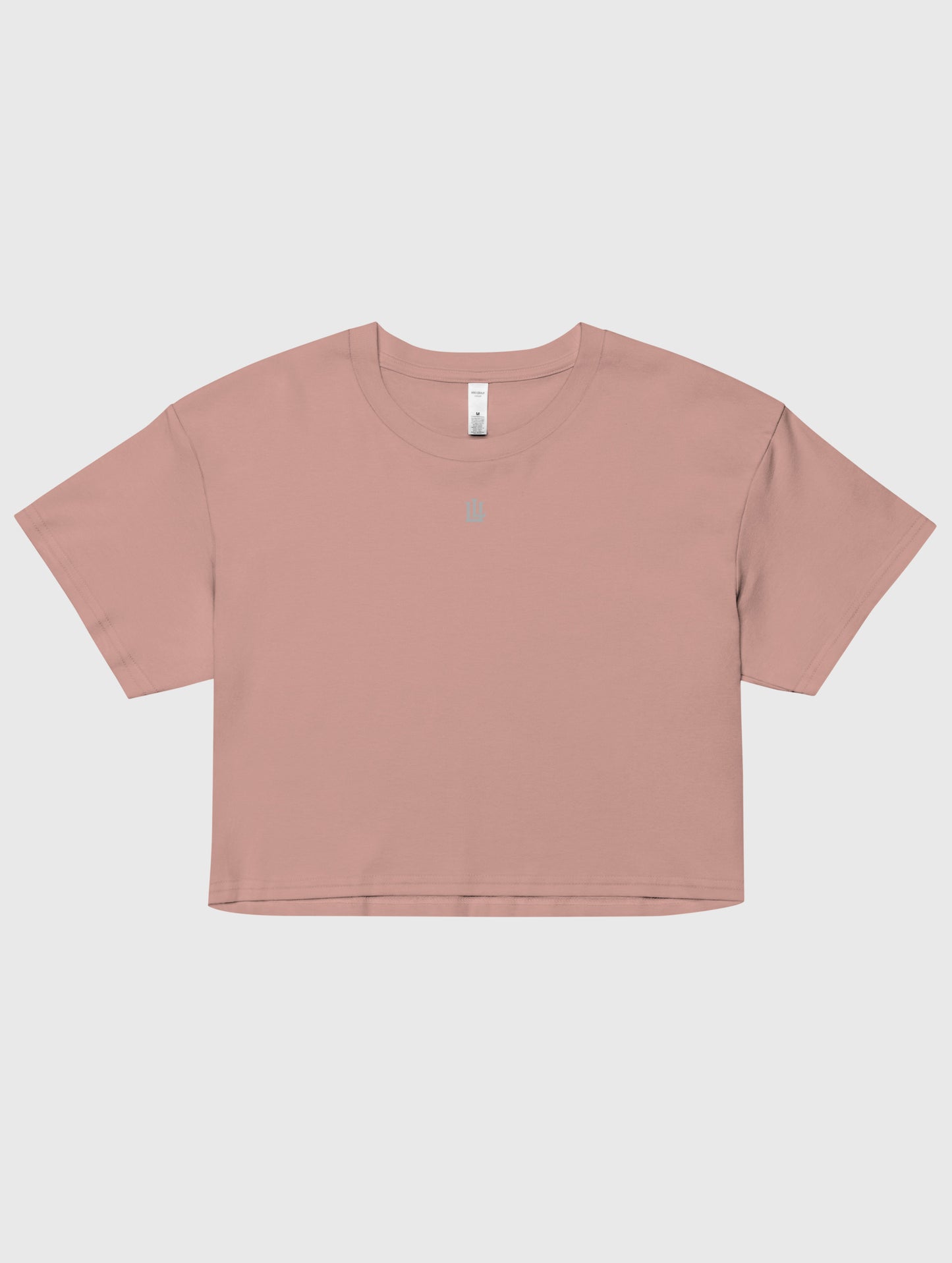 Minimalist gym crop top – modern and versatile for active and casual wear.