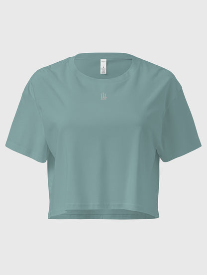 Women’s gym crop top – breathable and stylish for workouts and casual wear.