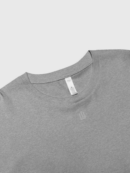 Boxy fit crop top – relaxed style for a trendy gym-to-street look.