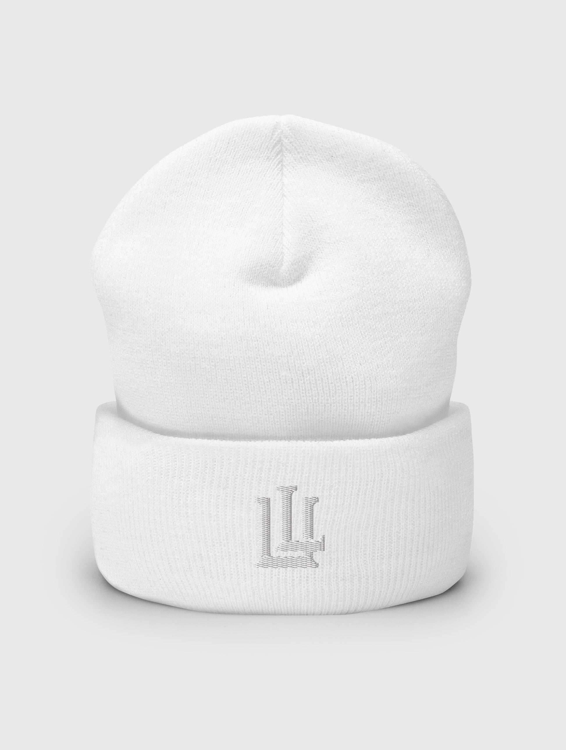 White gym beanie – sleek and stylish for fitness and streetwear outfits.